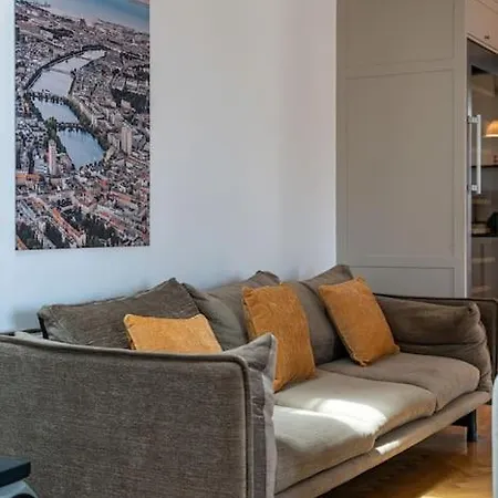 Central Penthouse With Panoramic Private Terrace 公寓 *